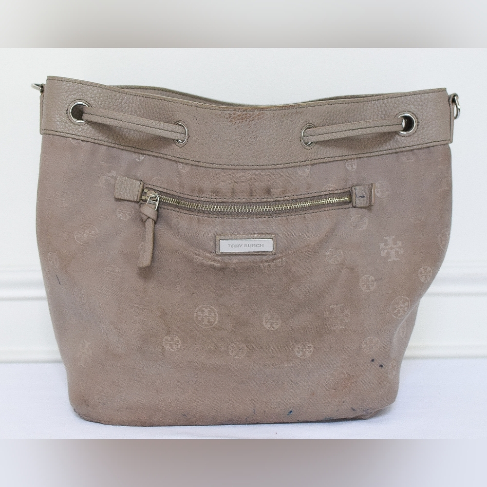 Tory Burch Pebbled Leather Drawstring Bucket Bag in Taupe - Picture 14 of 16